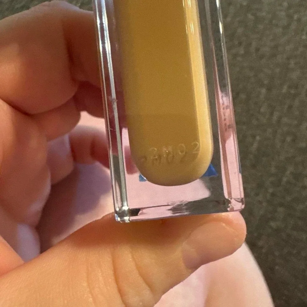 Givenchy Prisme Libre skin-caring concealer in shade W310